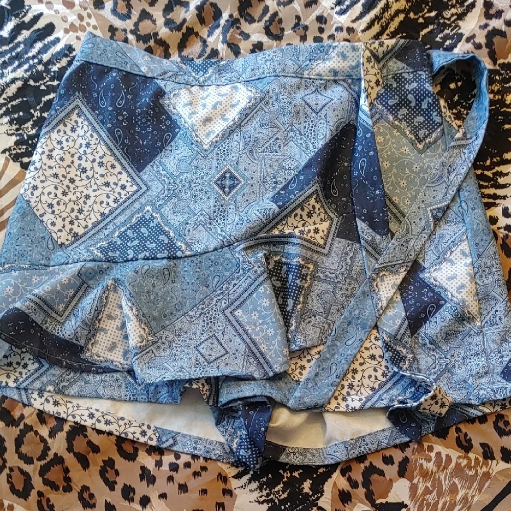 Altar'd State Blue Patterned Shorts Sz Sm